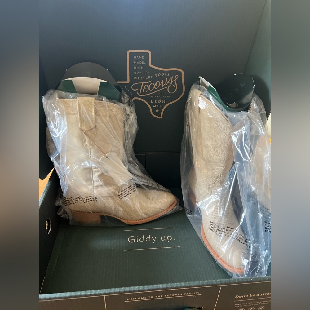 Women’s TECOVAS Chloe Pearl Ostrich Leather Cowgirl Boots Brand New - Picture 7 of 12